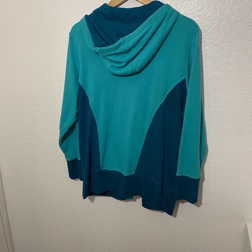 Fall Jacket in Color Block - Picture 3 of 6
